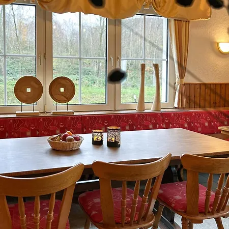 Groepshuis Waldfrieden Holiday home *