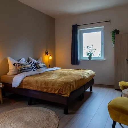 Groepshuis Waldfrieden Holiday home *