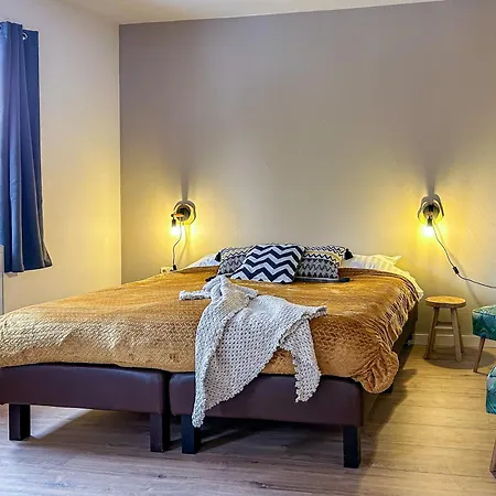 Groepshuis Waldfrieden Holiday home *